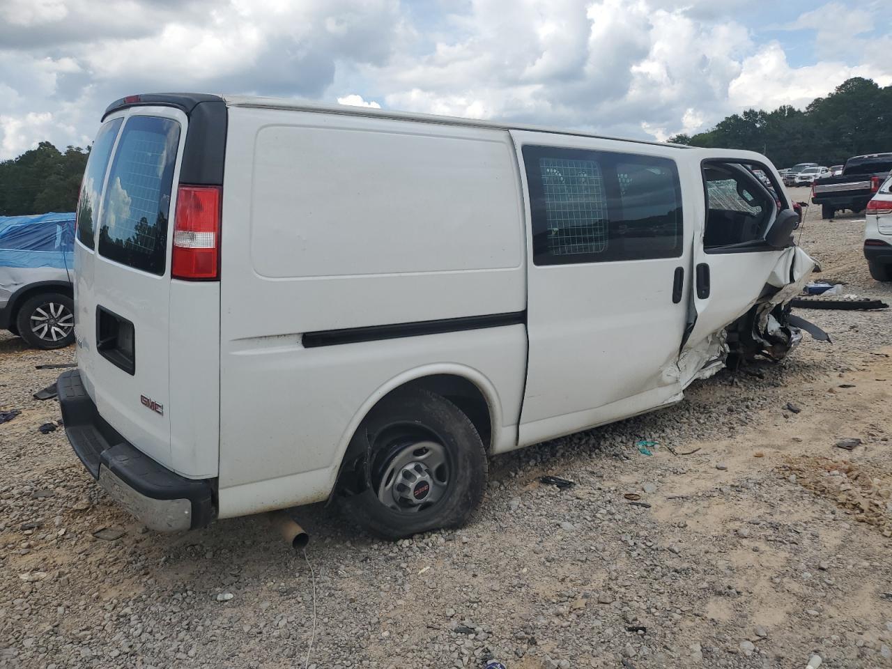 2019 GMC Savana G2500 - Image 3