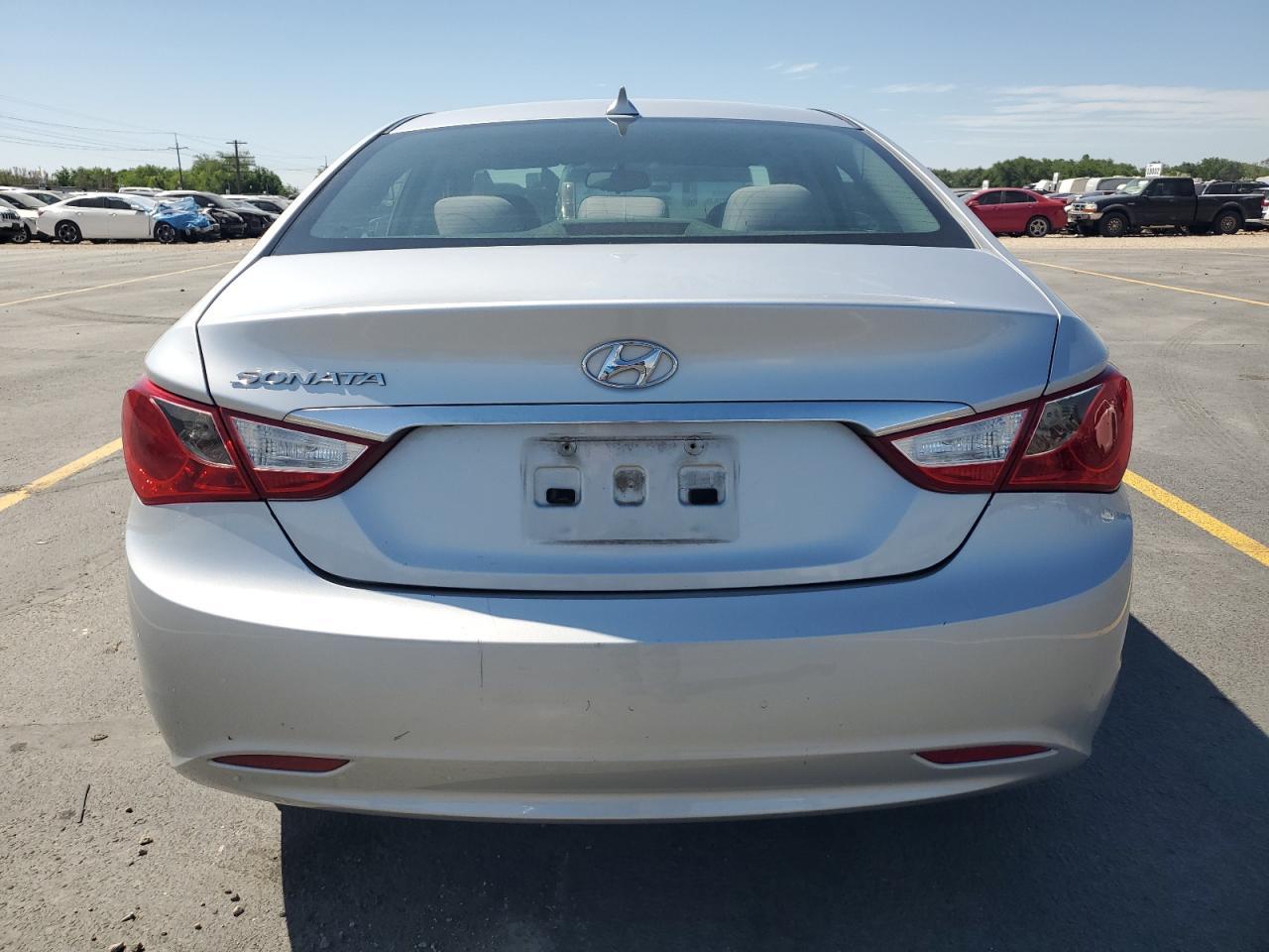 2013 Hyundai Sonata Gls - Image 6