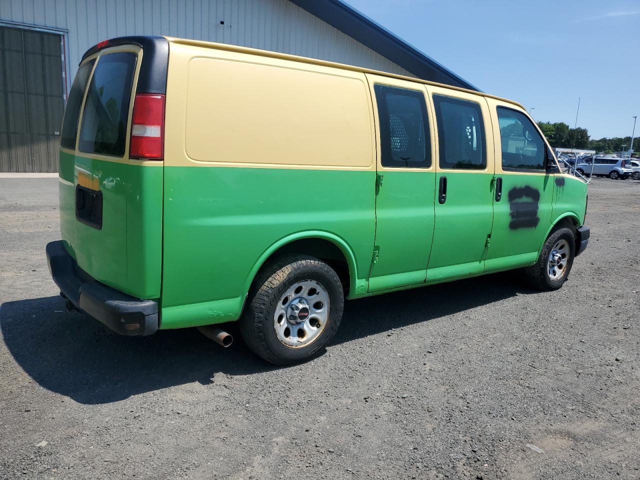 2010 GMC Savana G1500 - Image 3