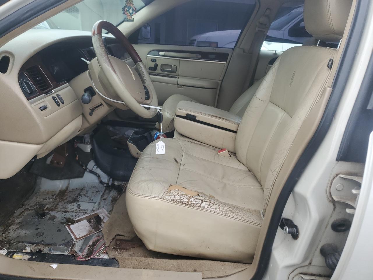 2007 Lincoln Town Car Signature Limited - Фото 7