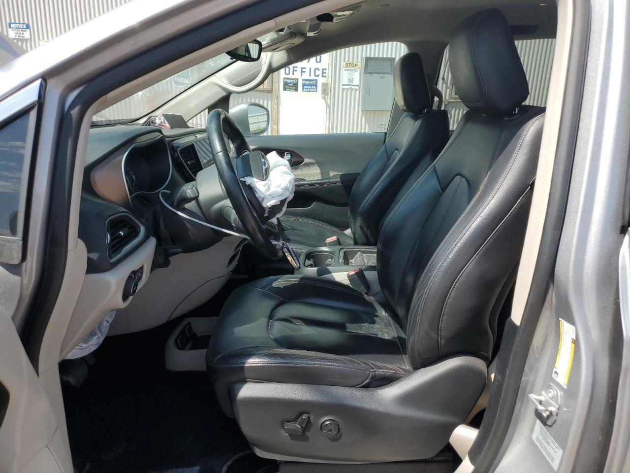 2017 Chrysler Pacifica Touring L - Фото 7