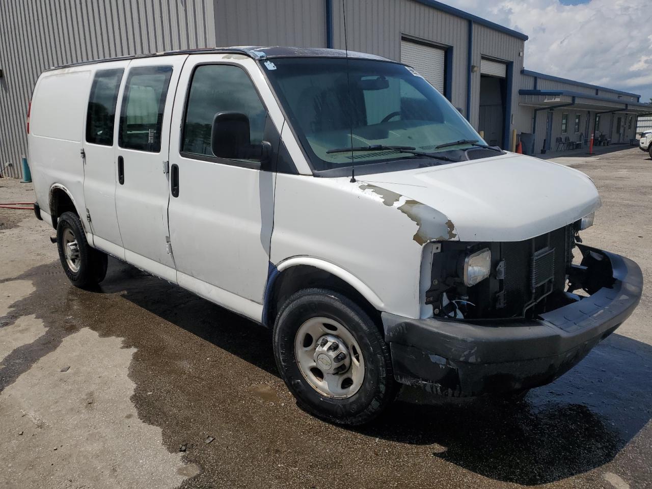 2010 Chevrolet Express G2500 - Фото 4