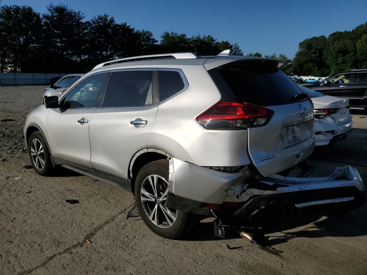 2019 Nissan Rogue S - Фото 2