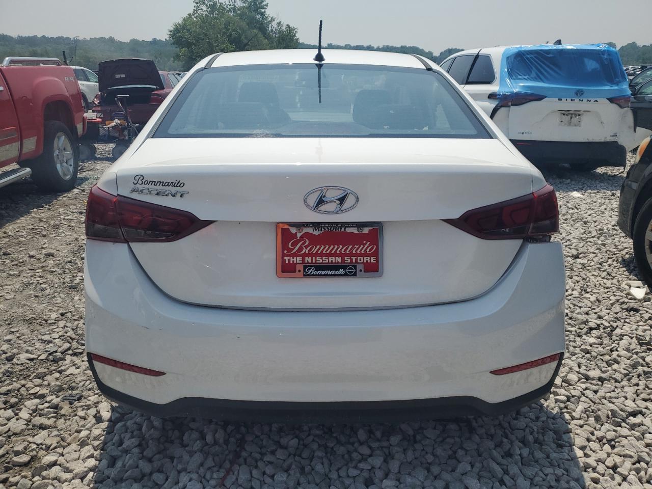 2020 Hyundai Accent Se - Фото 6