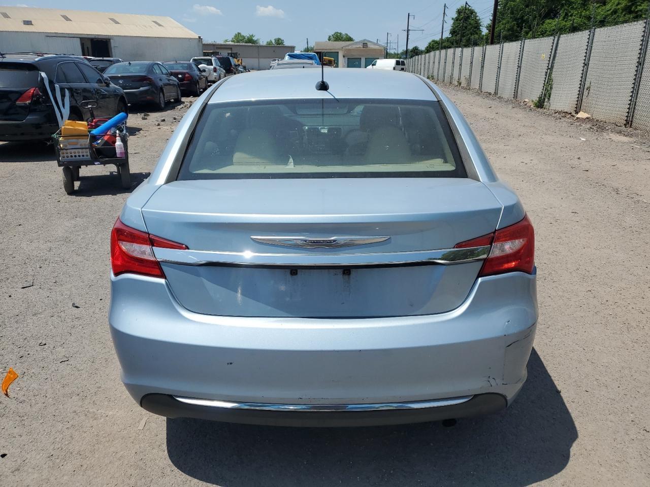 2012 Chrysler 200 Limited - Image 6