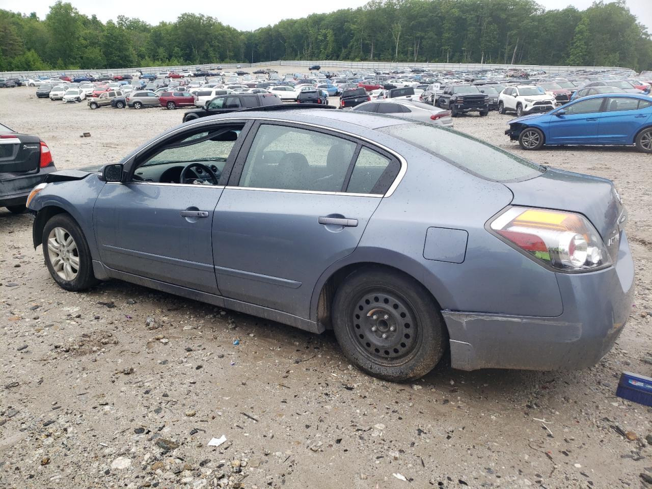2010 Nissan Altima 2.5 - Фото 2