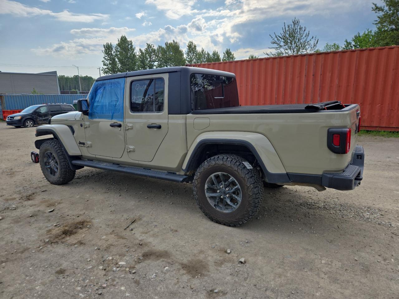2022 Jeep Gladiator Sport - Image 2