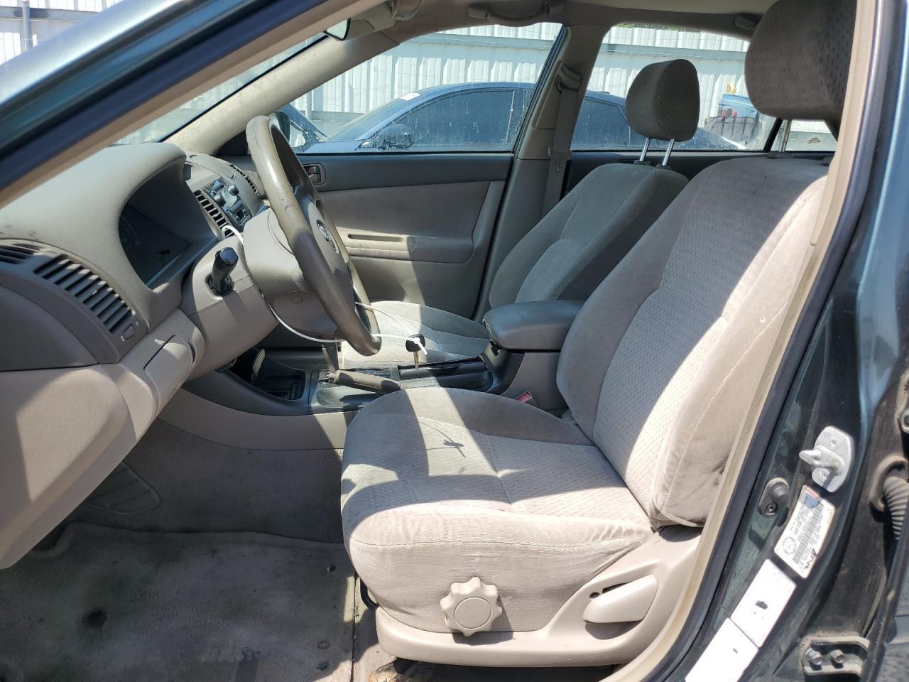 2002 Toyota Camry Le - Фото 7