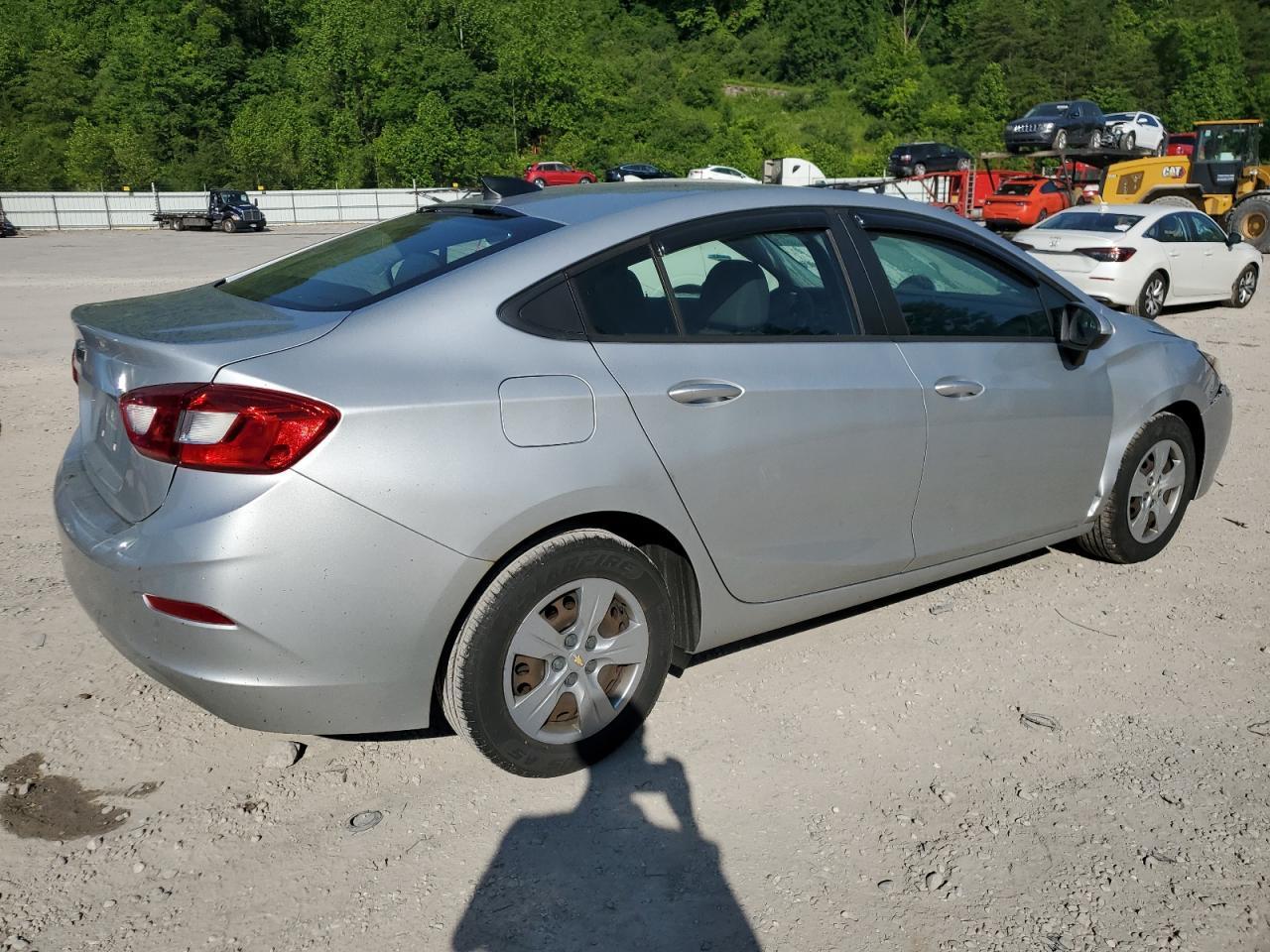 2018 Chevrolet Cruze Ls - Фото 3
