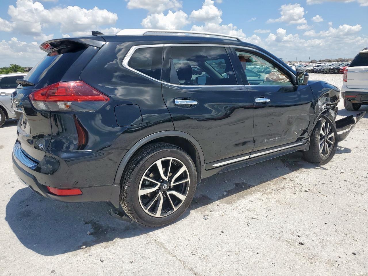2018 Nissan Rogue S - Image 3