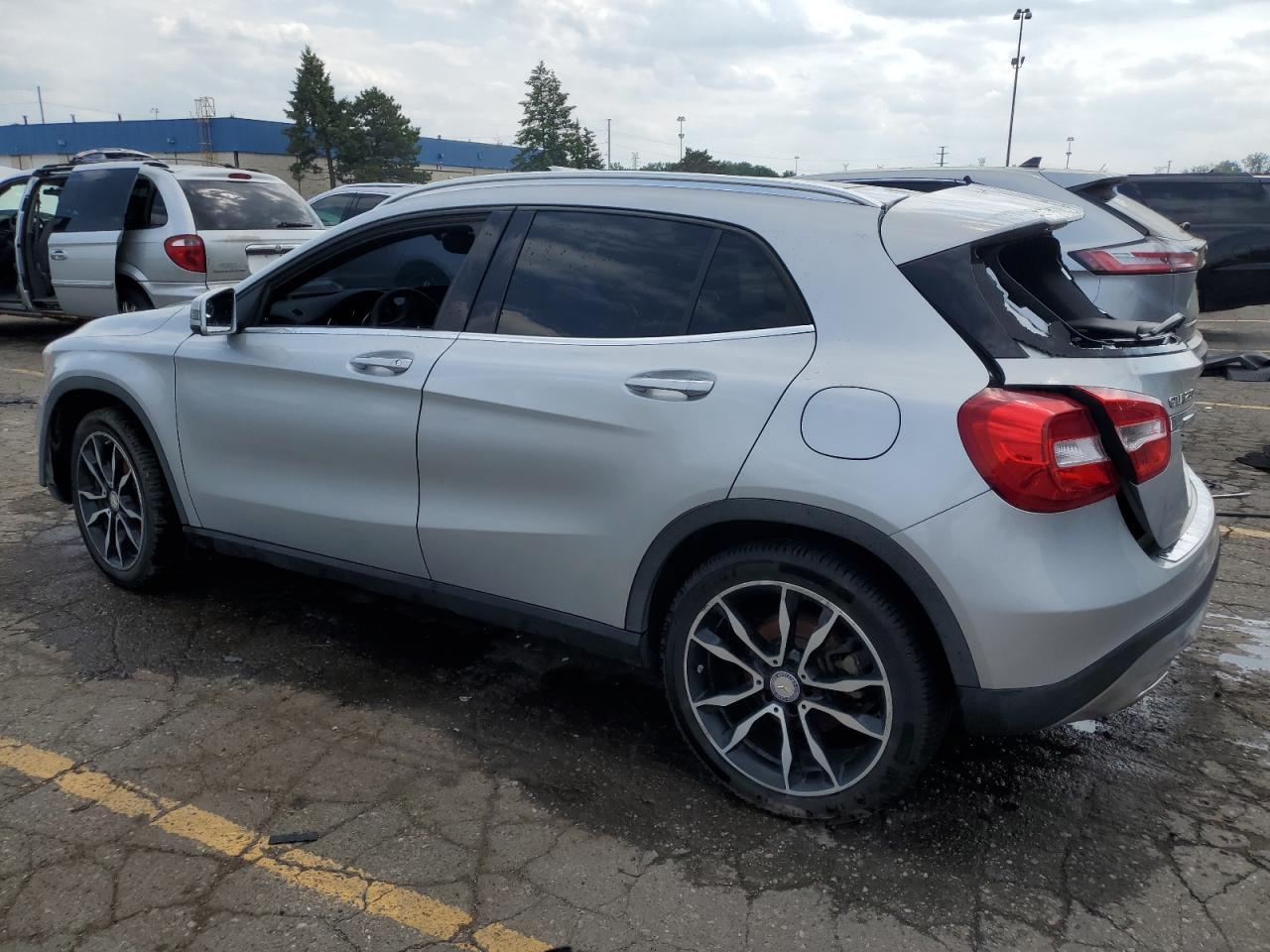 2017 Mercedes-Benz Gla 250 4Matic - Image 2
