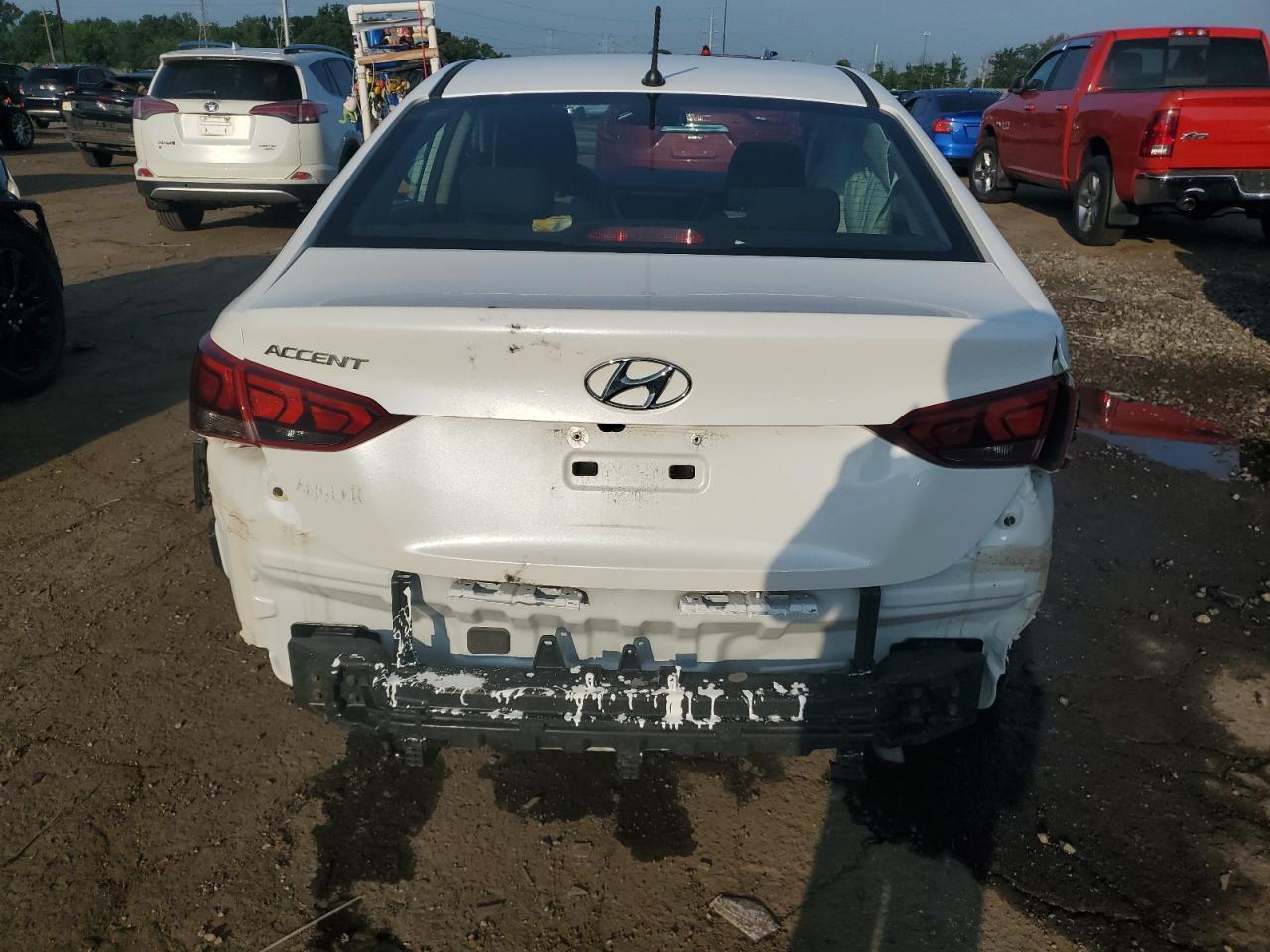 2022 Hyundai Accent Se - Фото 6