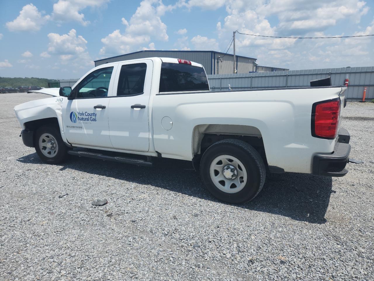 2017 Chevrolet Silverado C1500 - Фото 2
