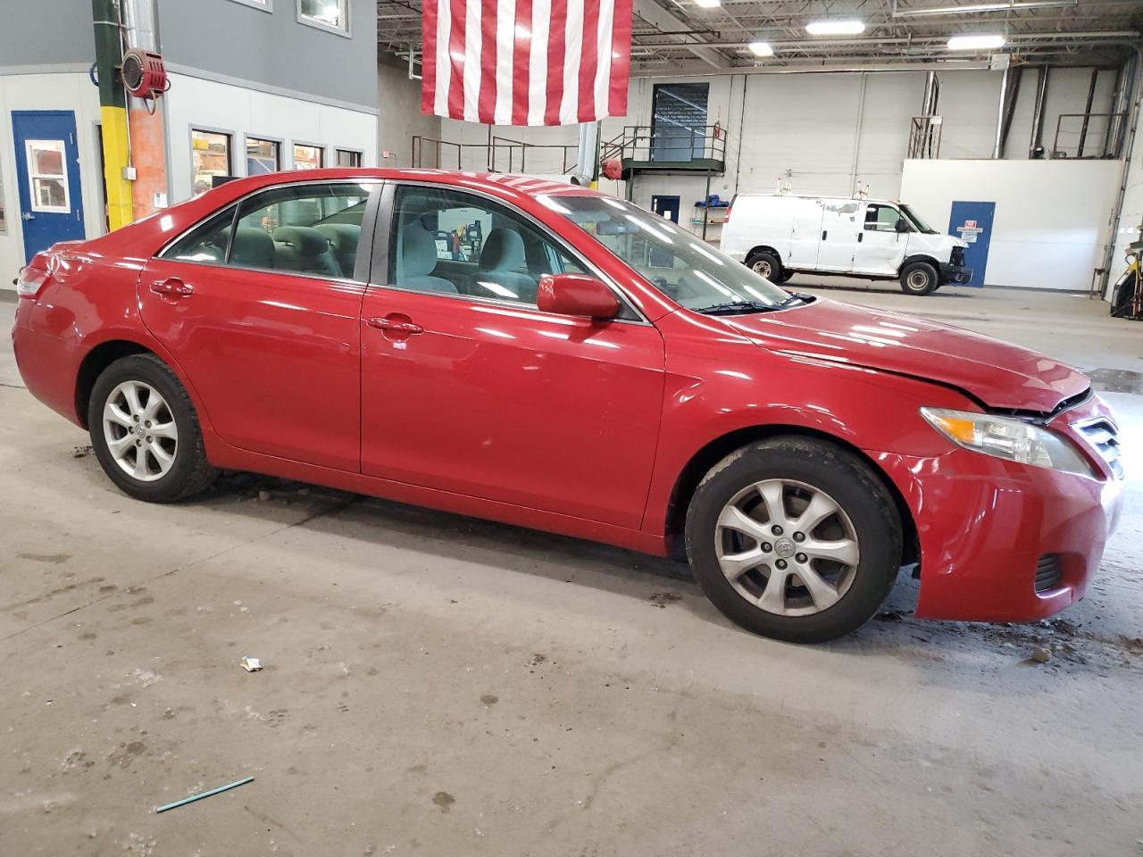 2011 Toyota Camry Base - Фото 4