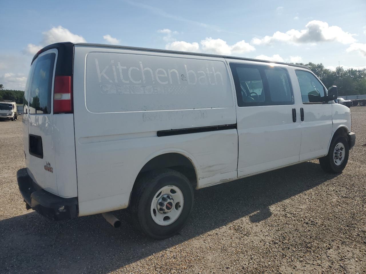 2015 GMC Savana G3500 - Фото 3