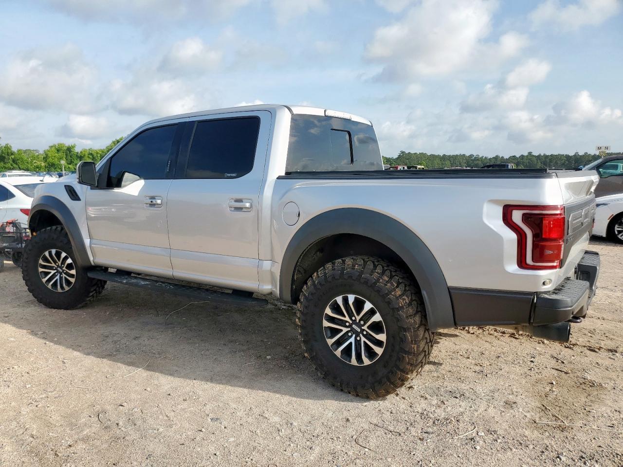 2019 Ford F150 Raptor - Фото 2