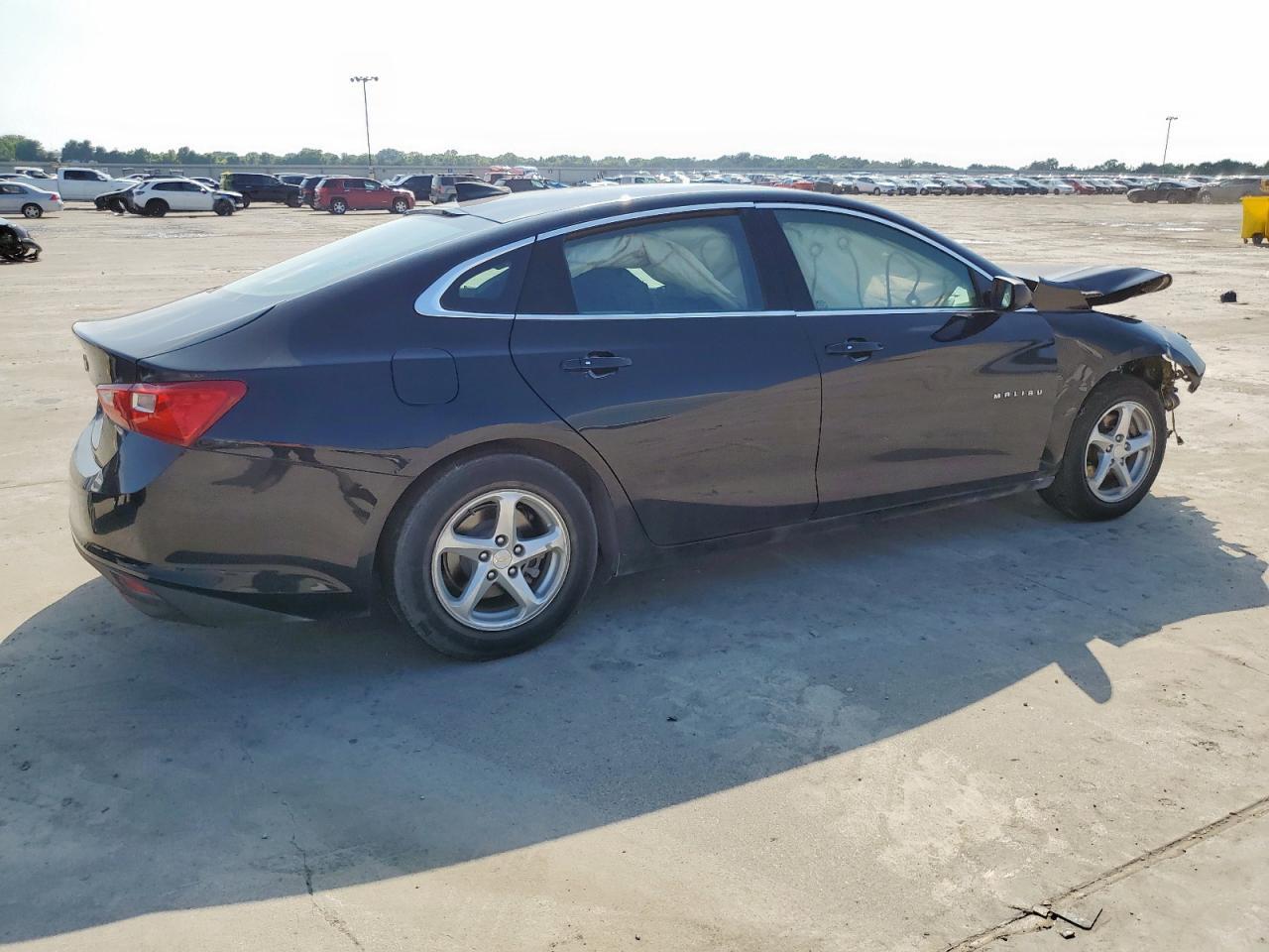 2018 Chevrolet Malibu Ls - Фото 3