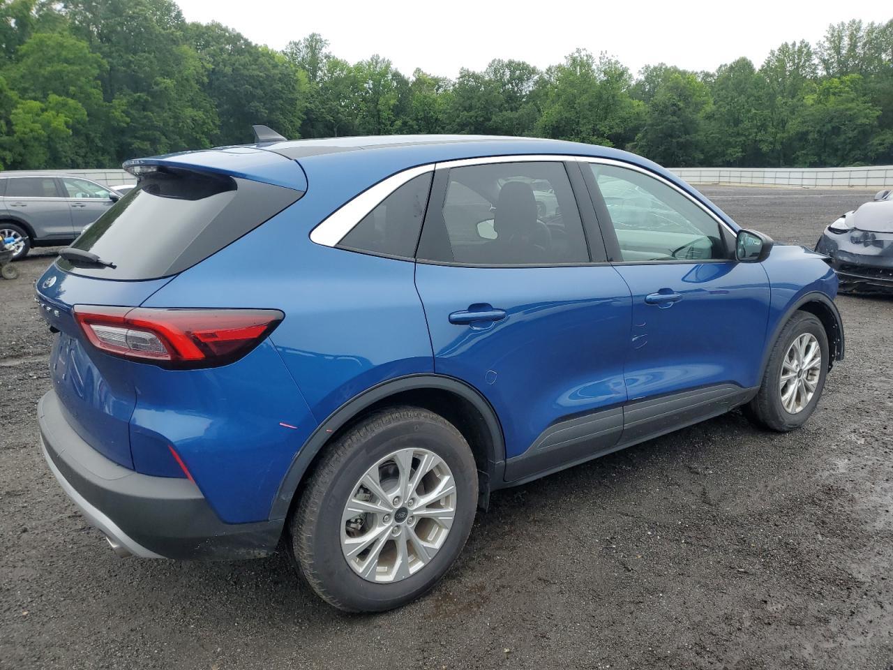 2023 Ford Escape Active - Image 3
