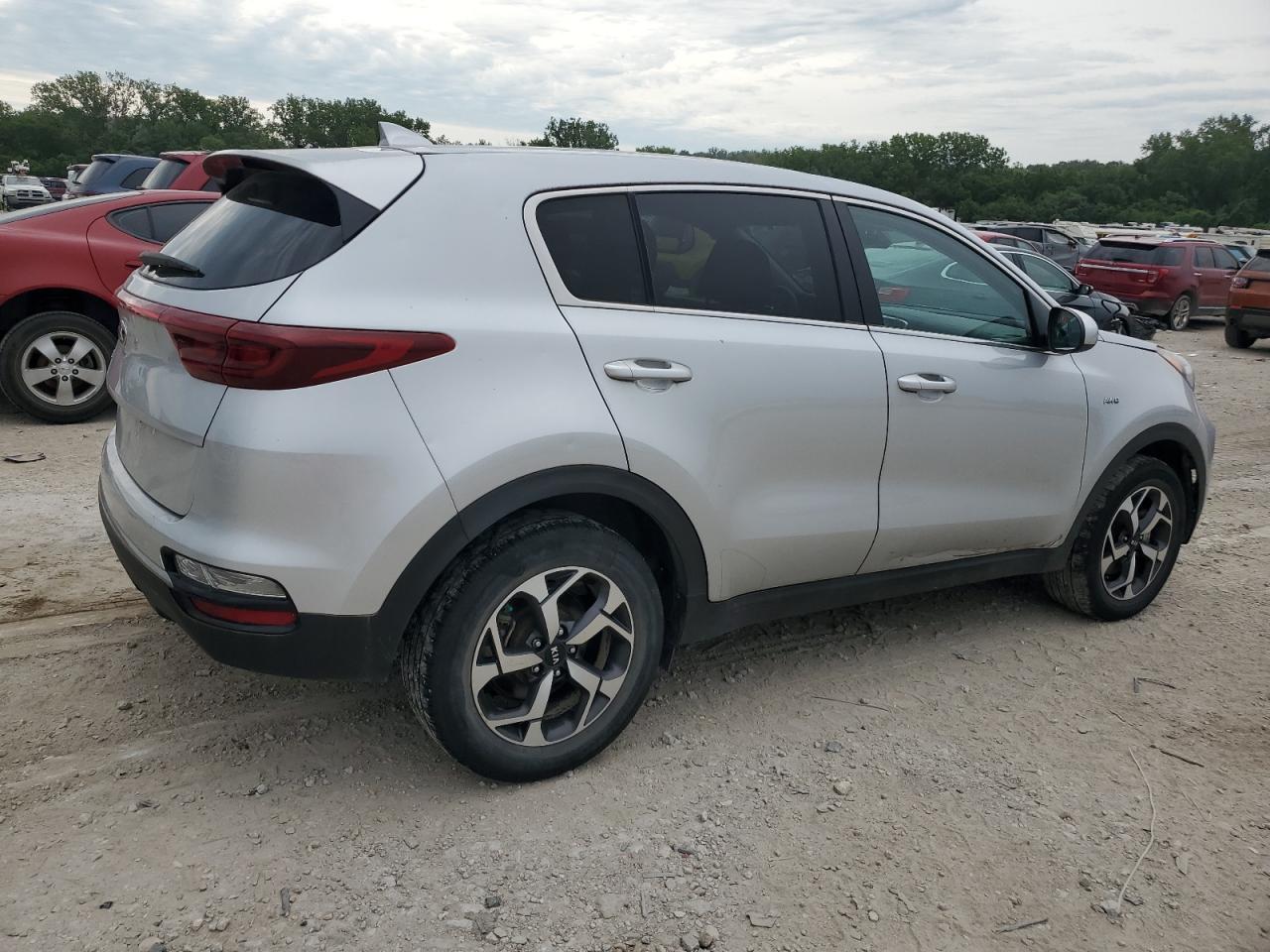 2020 Kia Sportage Lx - Фото 3