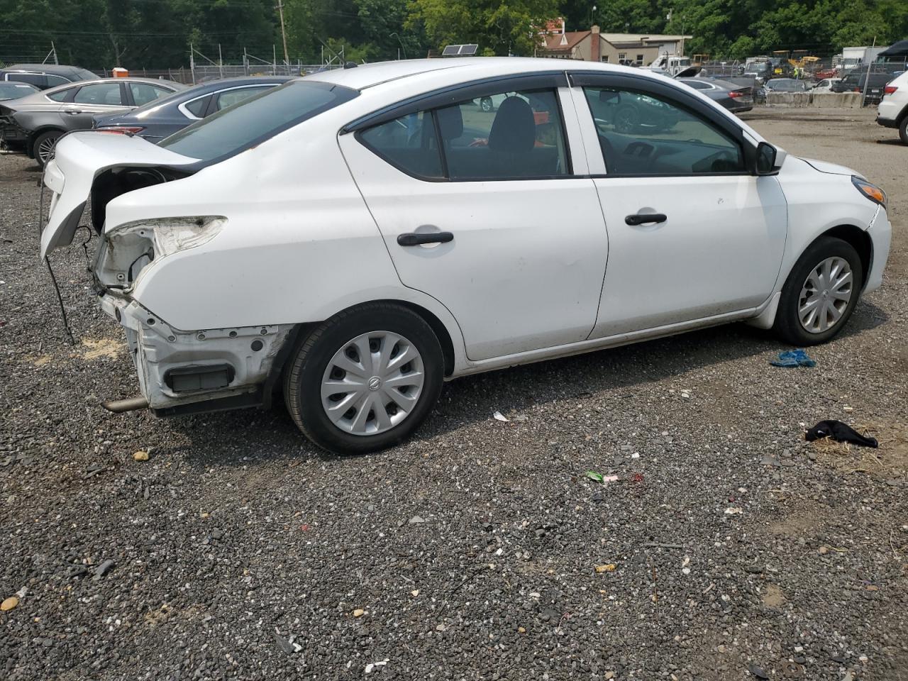 2018 Nissan Versa S - Фото 3