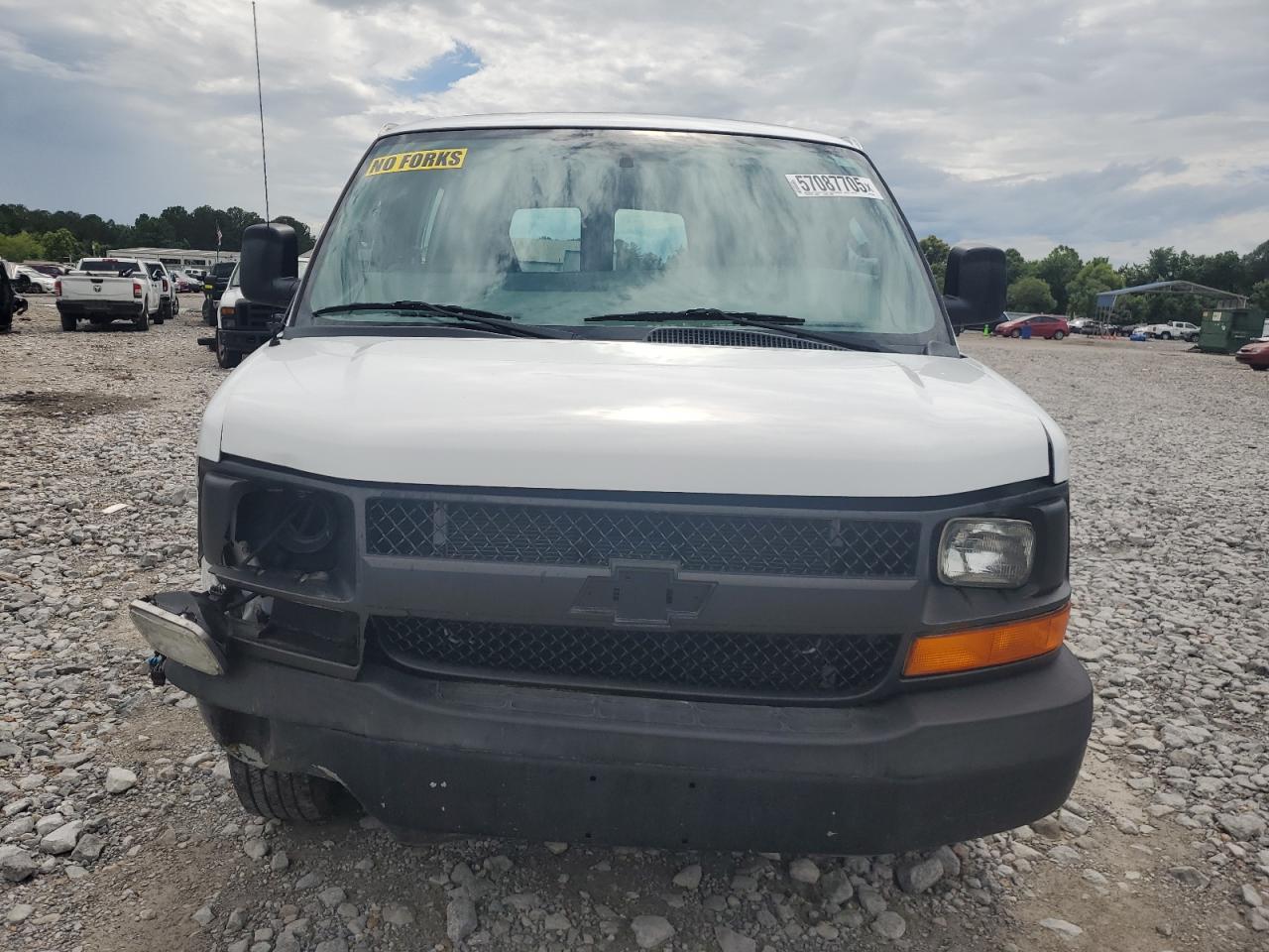 2017 Chevrolet Express G2500 - Image 5