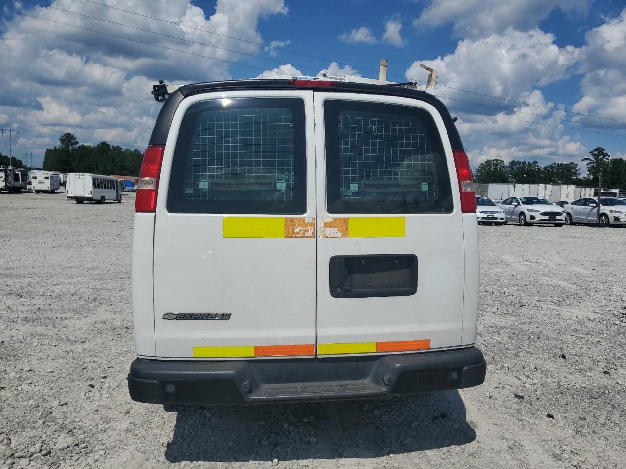 2018 Chevrolet Express G2500 - Фото 6