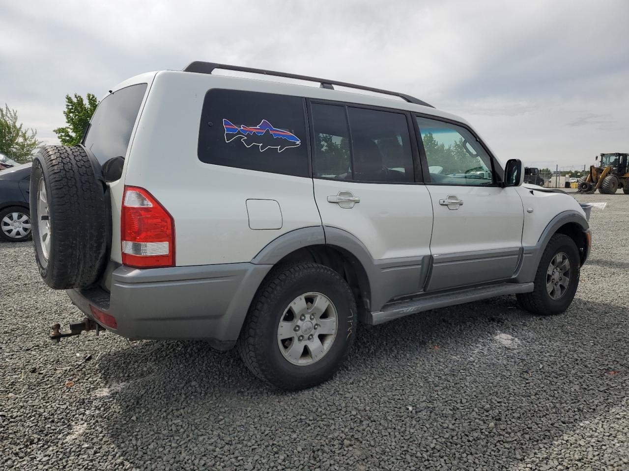 2004 Mitsubishi Montero Limited - Фото 3