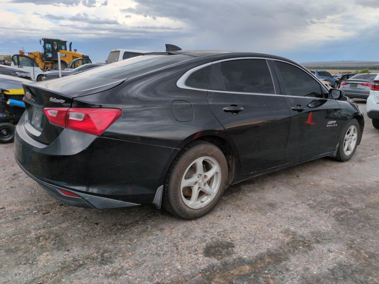 2019 Chev Malibu - Image 3