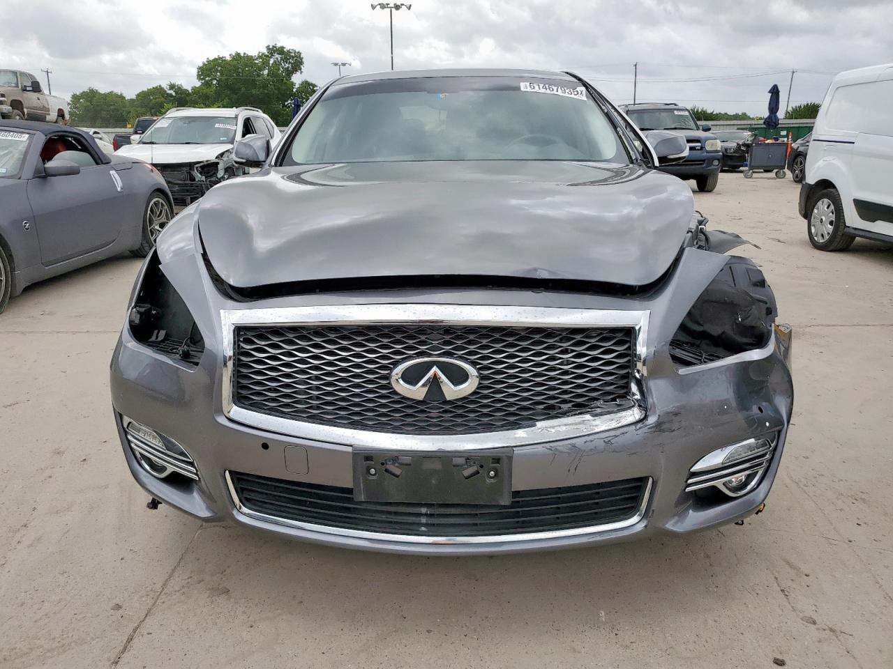 2019 Infiniti Q70L 3.7 Luxe - Image 5