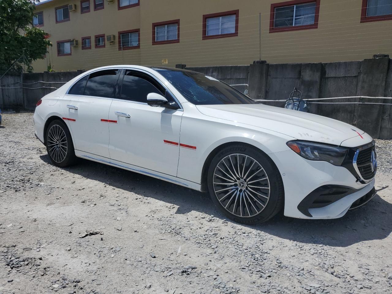 2024 Mercedes-Benz E 350 4Matic - Фото 4