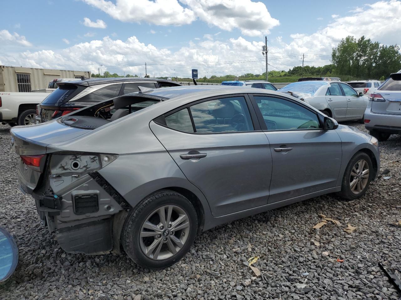 2017 Hyundai Elantra Se - Image 3