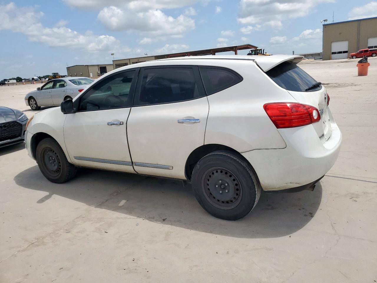 2011 Nissan Rogue S - Image 2