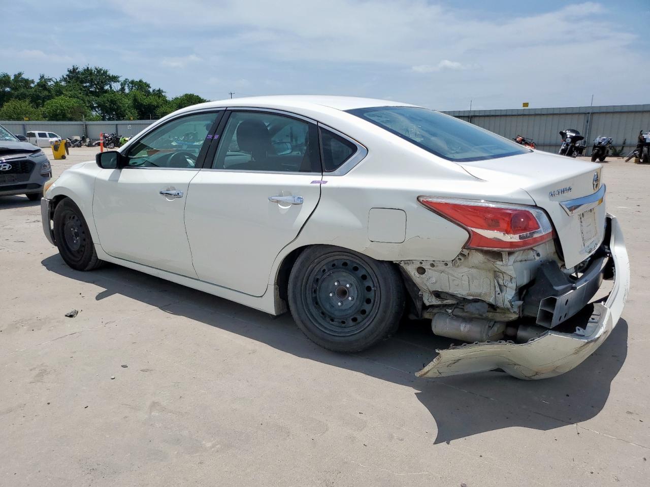 2013 Nissan Altima 2.5 - Фото 2