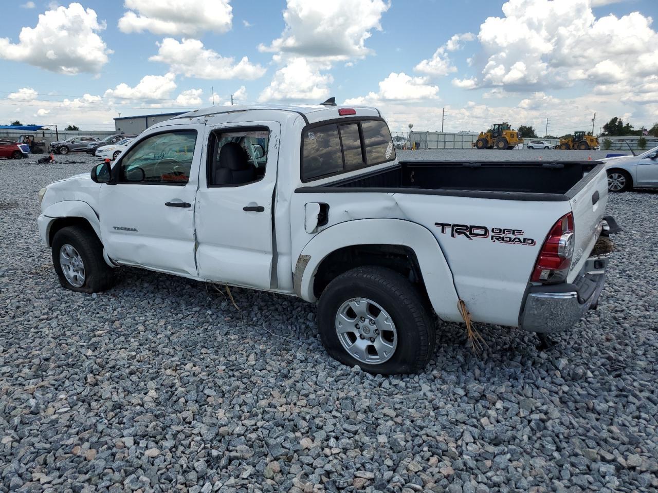 2015 Toyota Tacoma Double Cab Prerunner - Фото 2