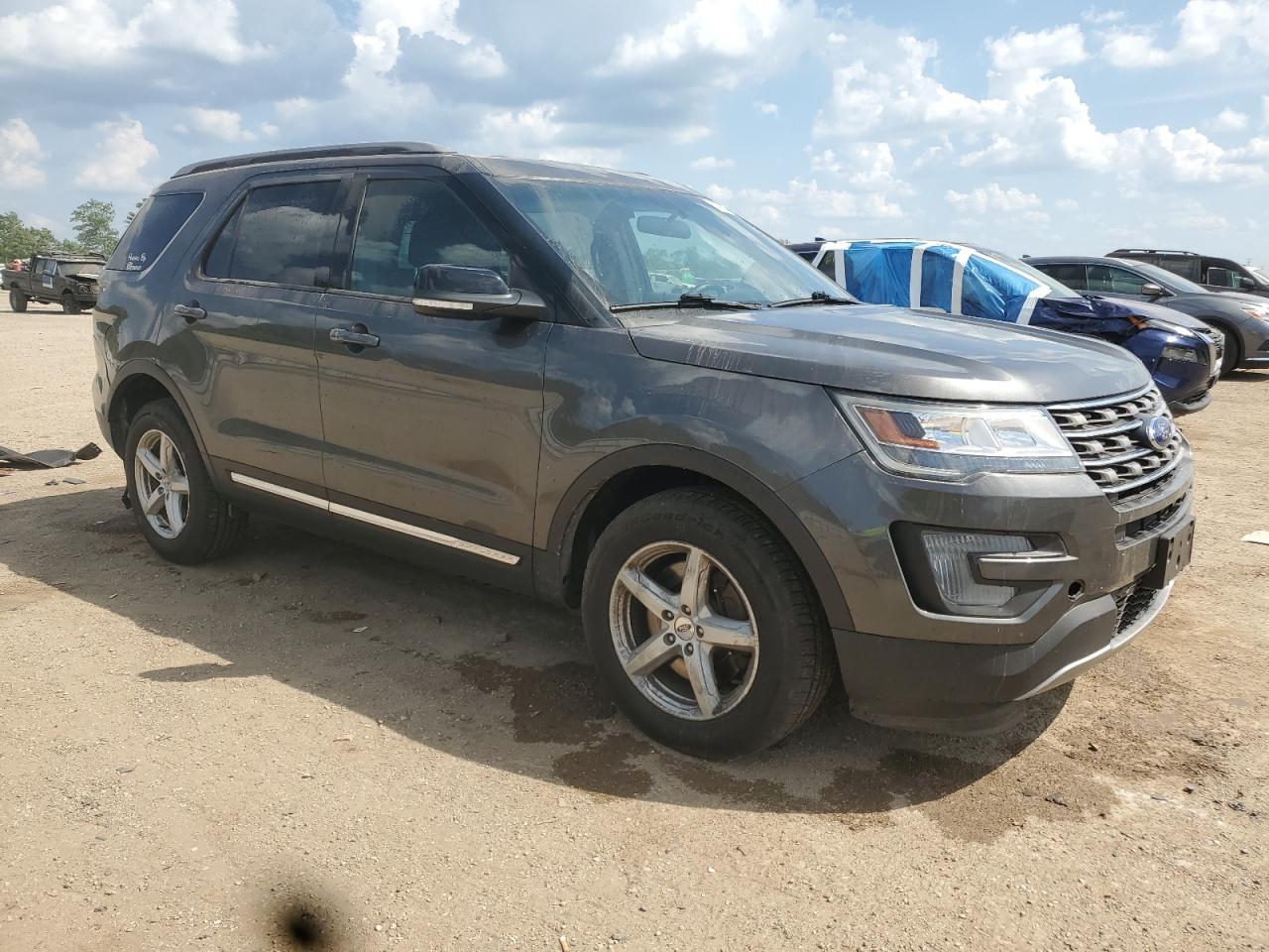 2017 Ford Explorer Xlt - Image 4