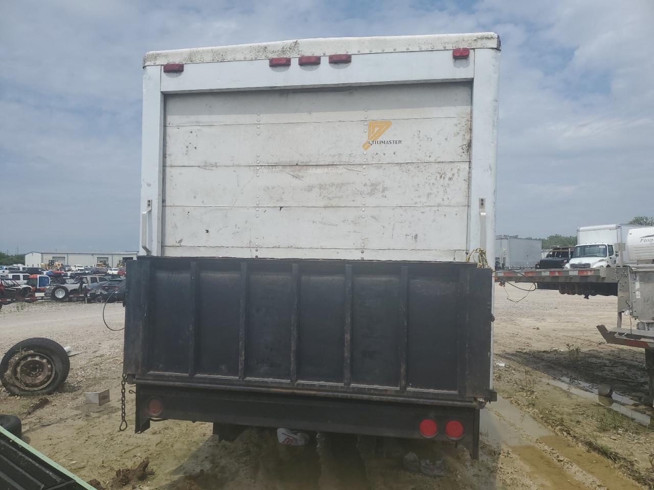 1992 Ford Econoline E350 Cutaway Van - Image 6