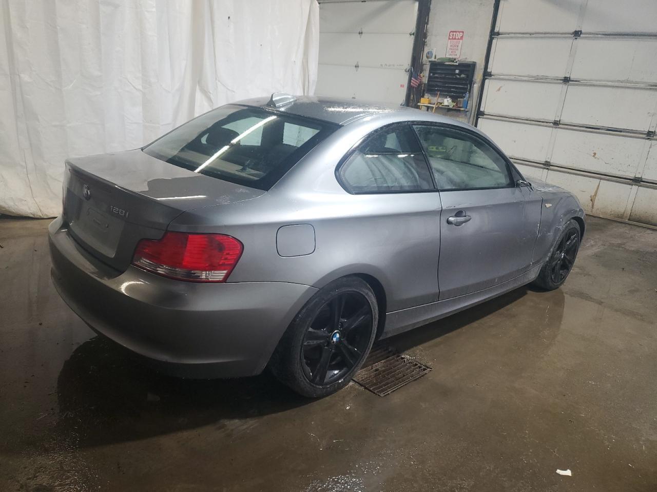 2010 BMW 128 I - Фото 3