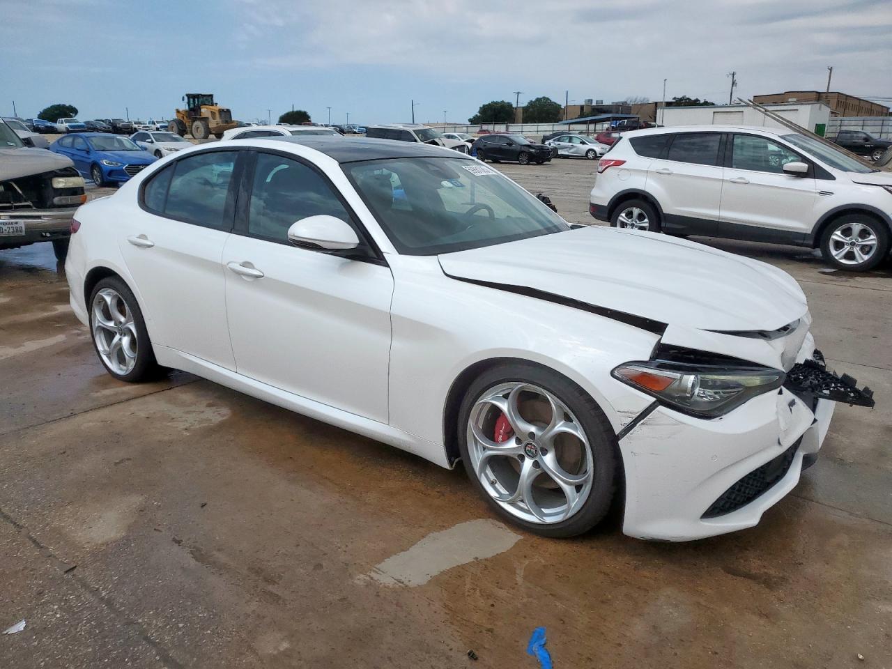 2018 Alfa Romeo Giulia Ti - Фото 4
