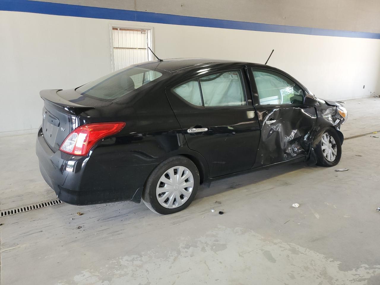 2019 Nissan Versa S - Image 3