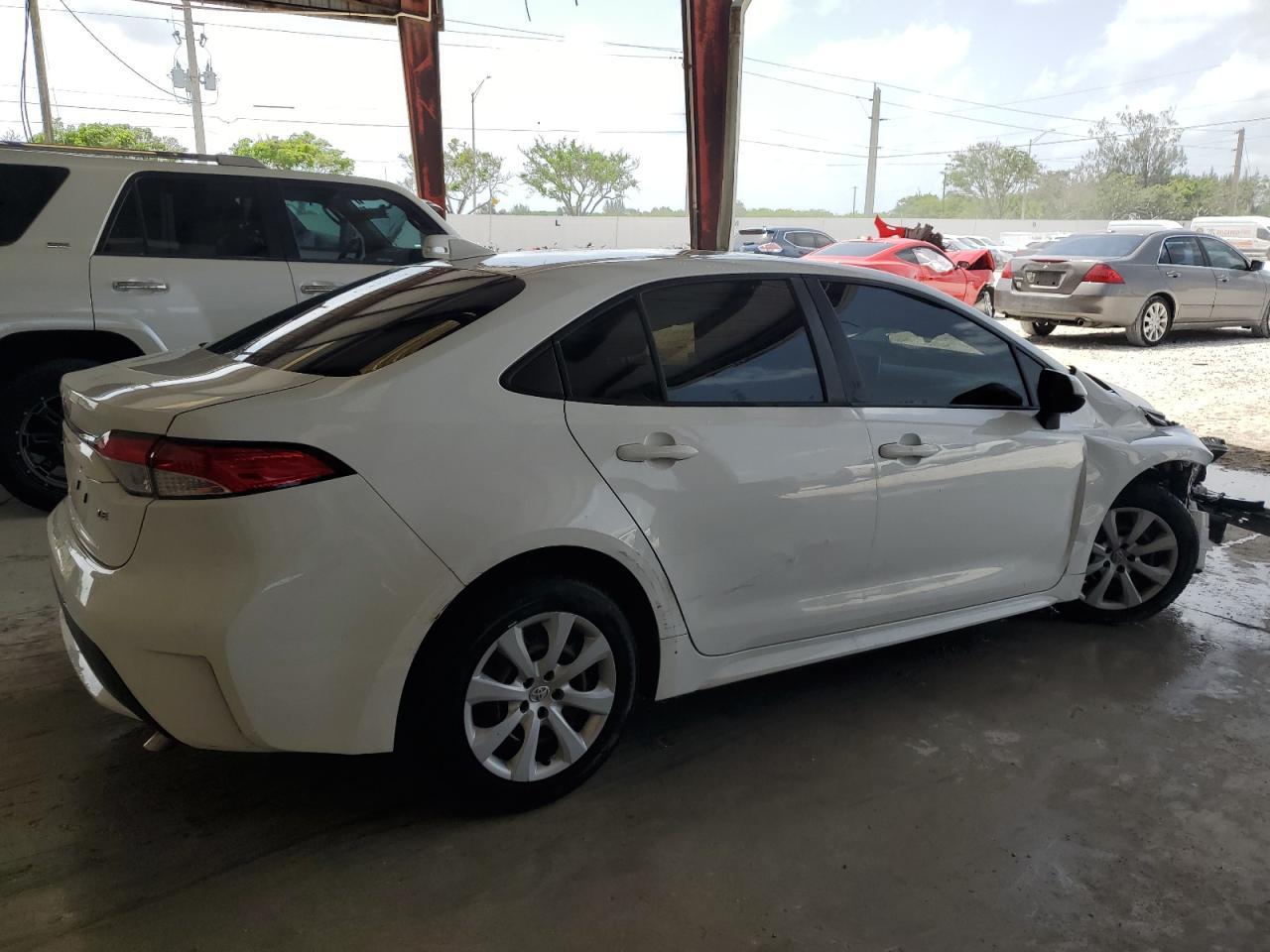 2021 Toyota Corolla Le - Фото 3