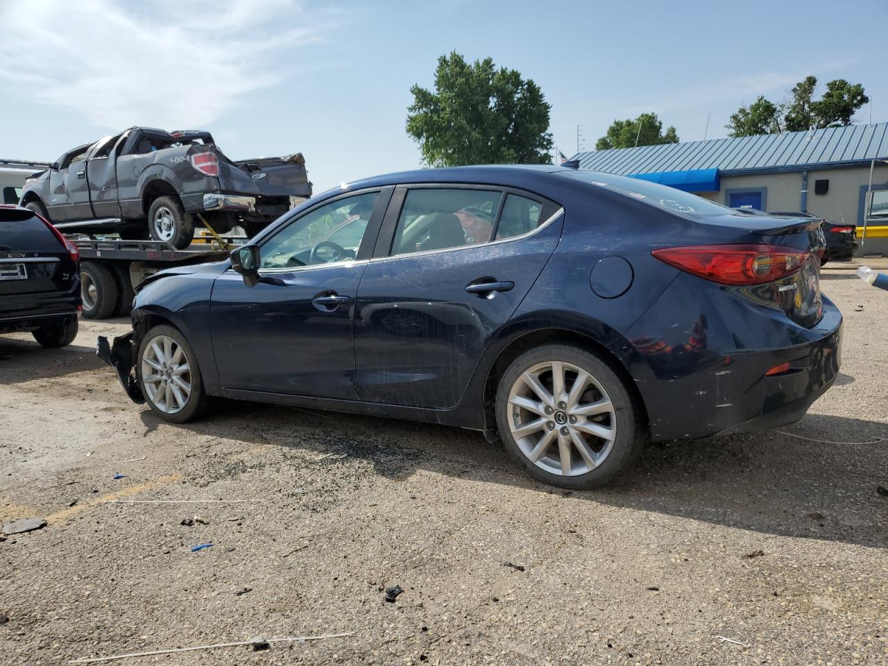 2017 Mazda 3 Grand Touring - Фото 2