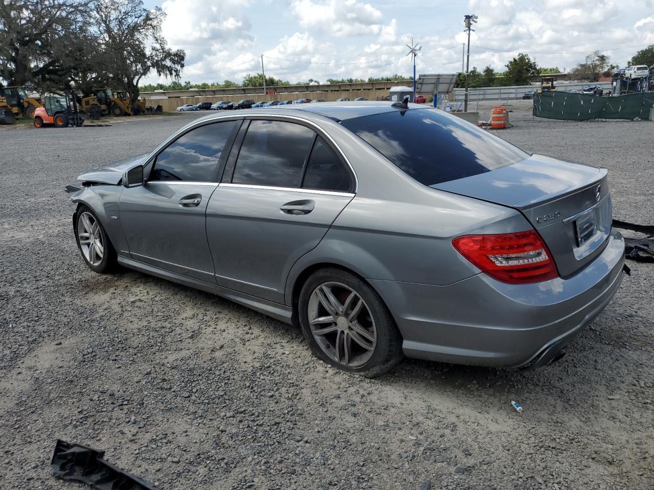2012 Mercedes-Benz C 250 - Фото 2