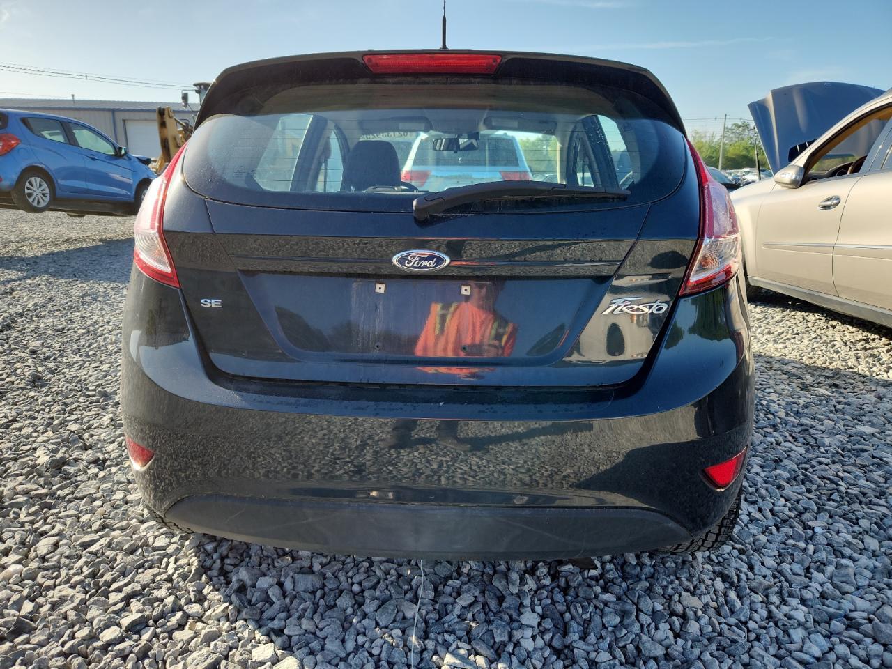 2014 Ford Fiesta Se - Фото 6