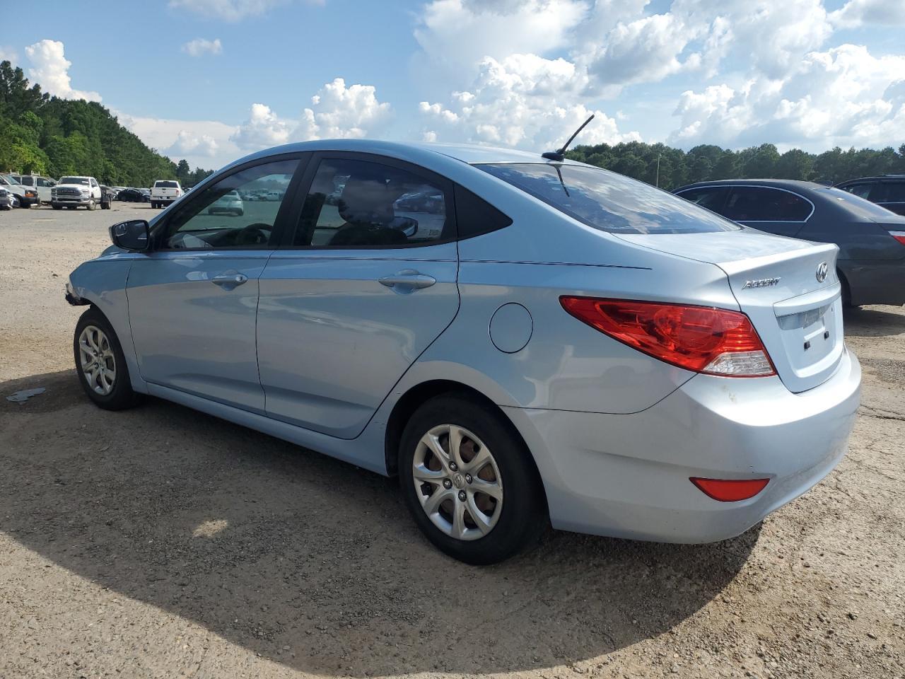 2014 Hyundai Accent Gls - Image 2