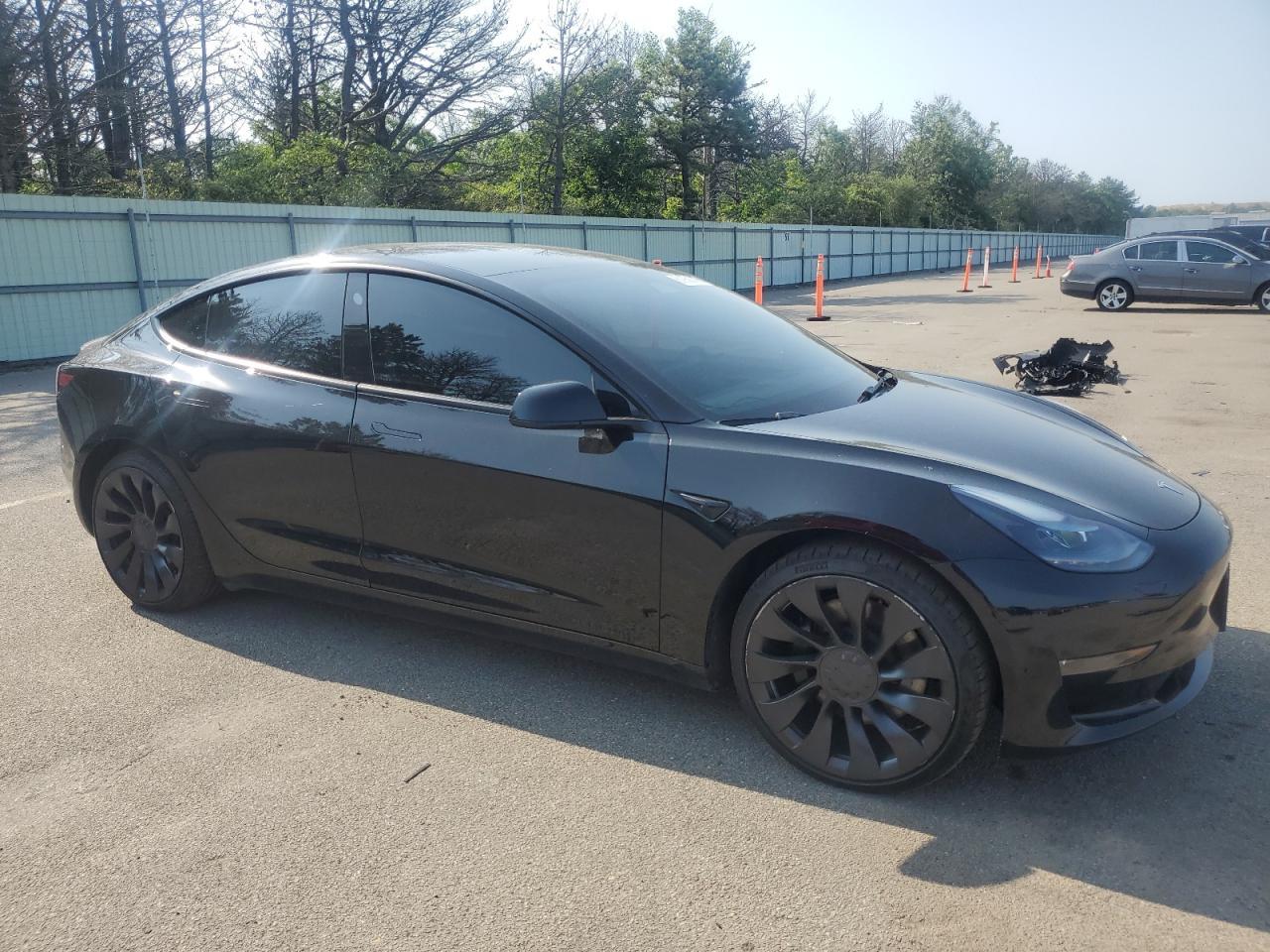 2023 Tesla Model 3 - Image 4