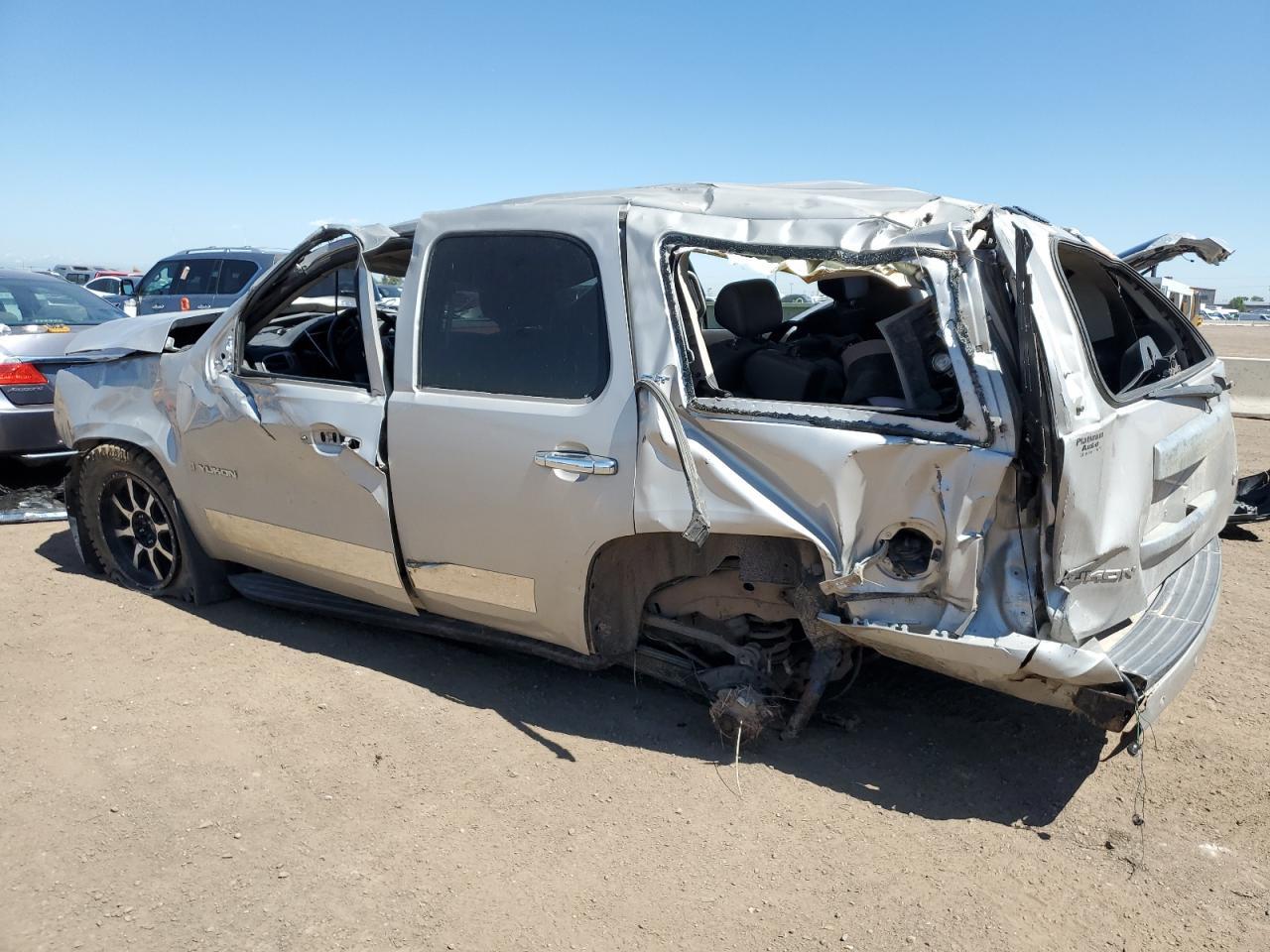 2008 GMC Yukon - Фото 2