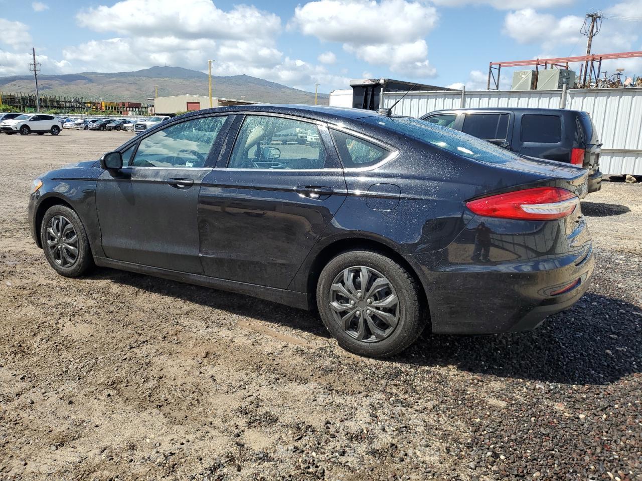 2019 Ford Fusion - Image 2