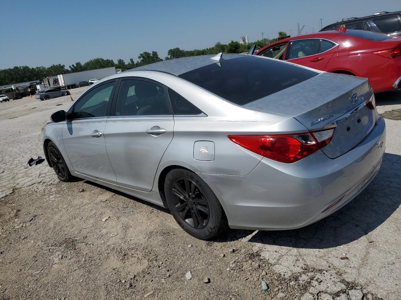 2011 Hyundai Sonata Gls - Фото 2