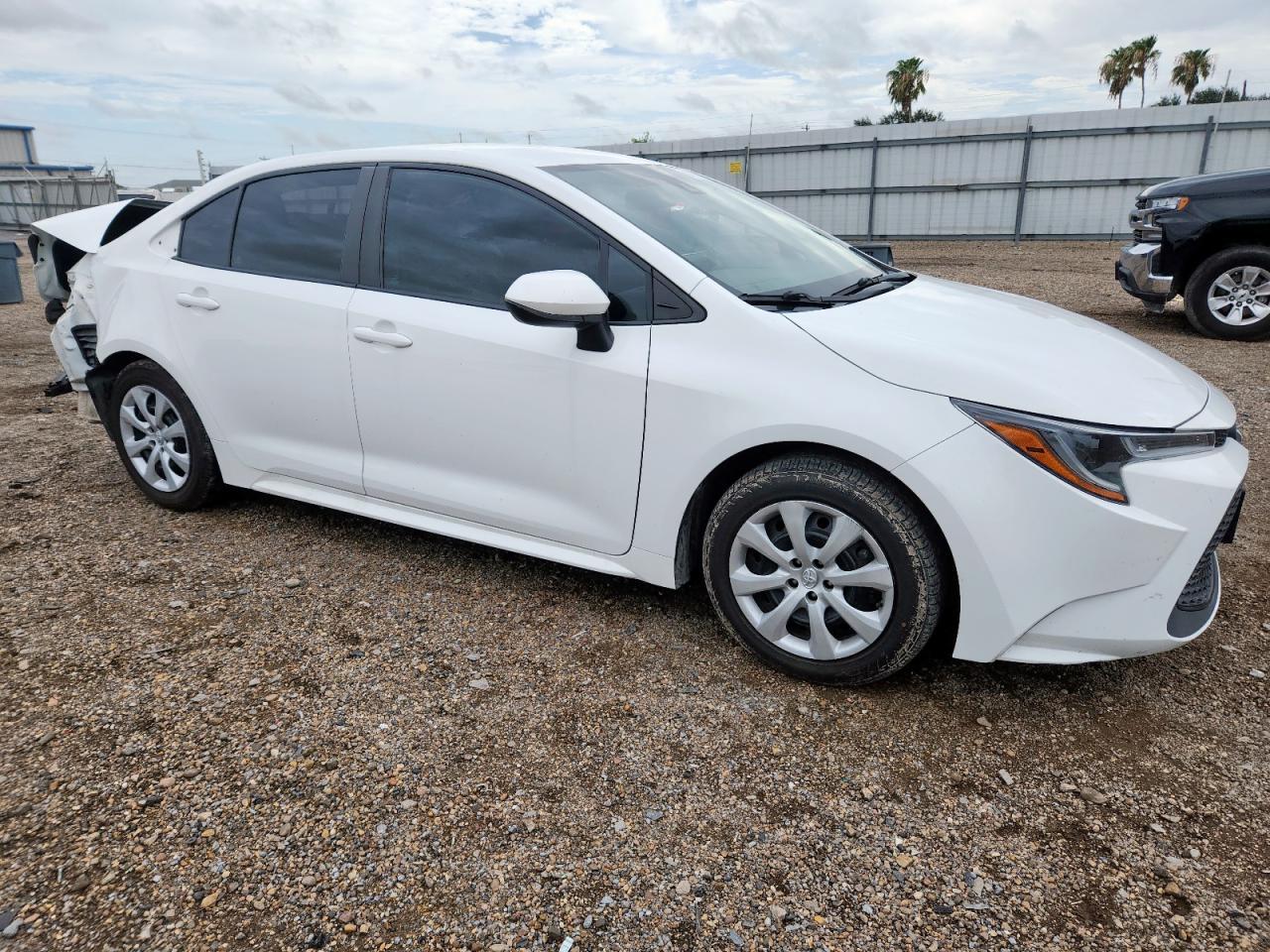 2021 Toyota Corolla Le - Фото 4