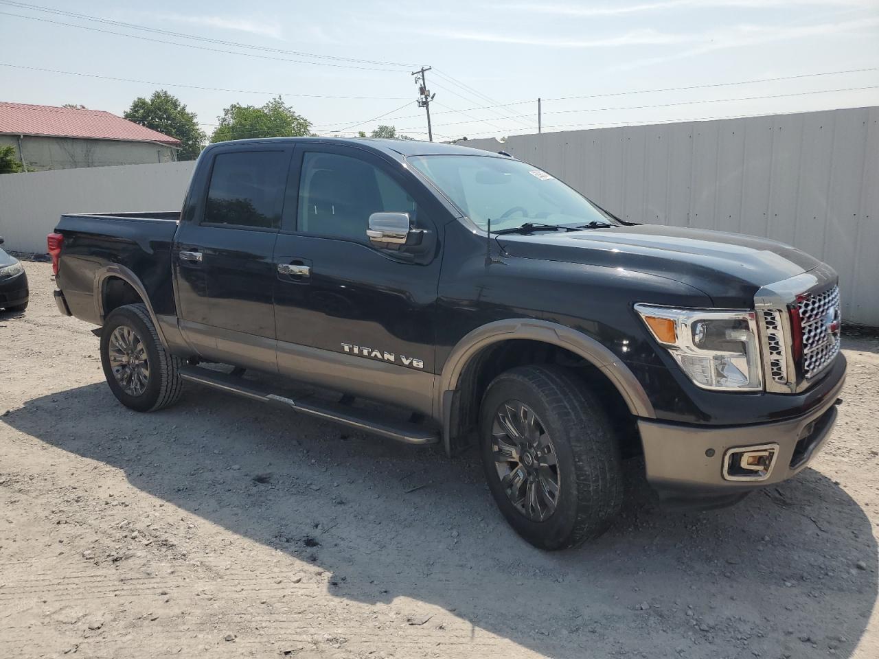2019 Nissan Titan Sv - Image 4